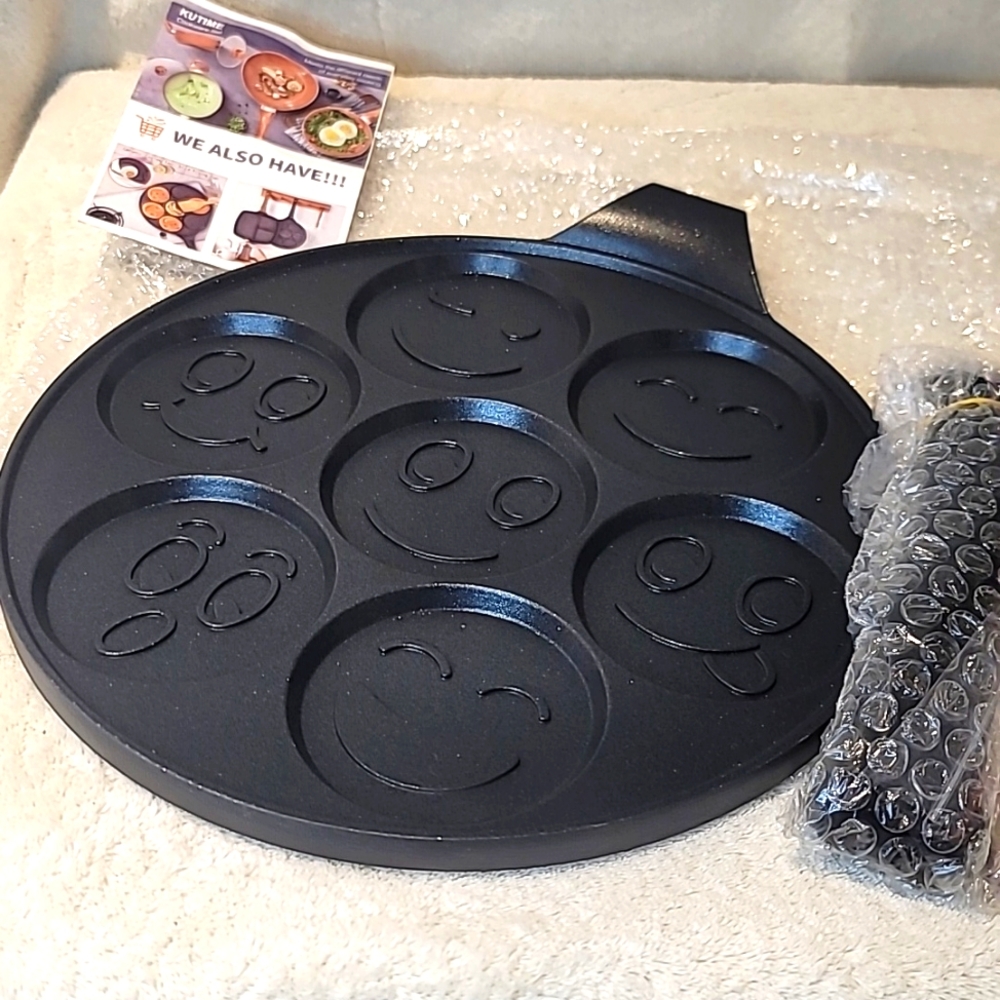 New Emoji Pancake Pan Nonstick